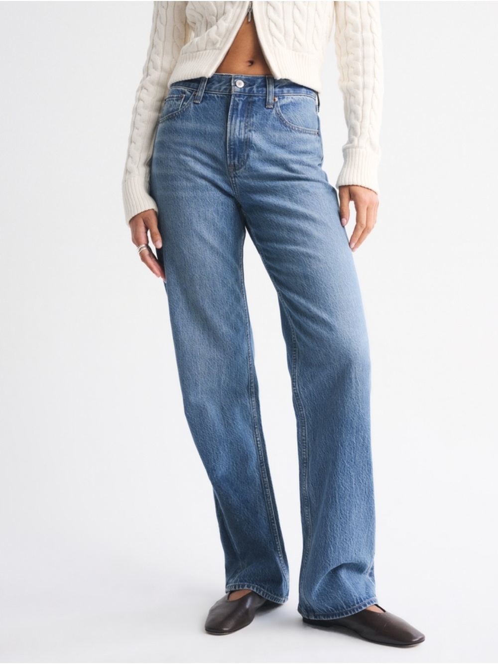 Abercrombie & Fitch High-Rise Loose Jean 25L